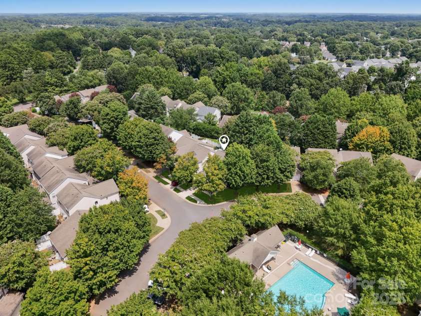 6506 Avonlea Court, Charlotte, NC 28269.  MLS# CAR4295222, YatesRealty ID 34090. 