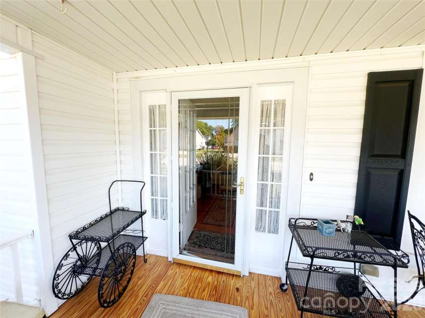 108 Snipe Street, Kannapolis, NC 28081.  MLS# CAR4398594, YatesRealty ID 34091. 