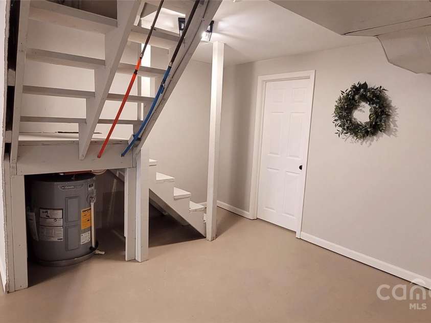 2696 Tablerock Road, Lenoir, NC 28645.  MLS# CAR4321381, YatesRealty ID 34091. 