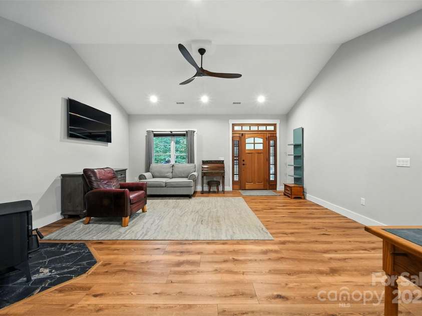 1327 Scenic Lane, Granite Falls, NC 28630.  MLS# CAR4295313, YatesRealty ID 34092. 