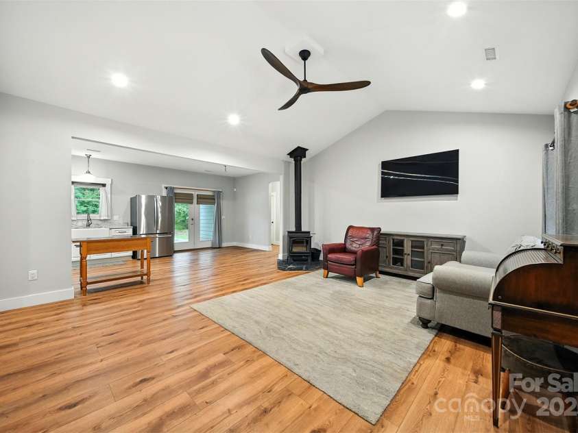 1327 Scenic Lane, Granite Falls, NC 28630.  MLS# CAR4295313, YatesRealty ID 34092. 