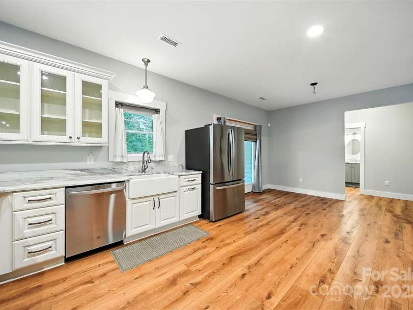 1327 Scenic Lane, Granite Falls, NC 28630.  MLS# CAR4295313, YatesRealty ID 34092. 