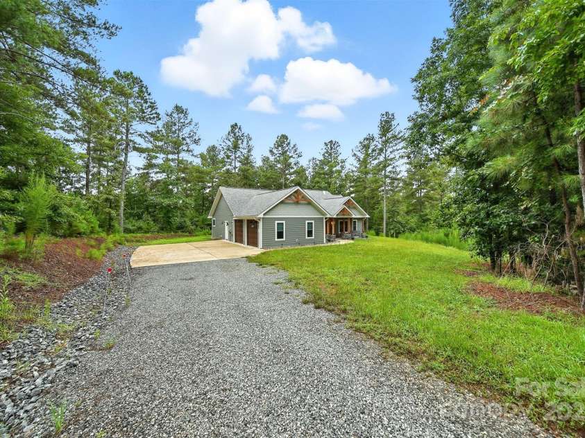 1327 Scenic Lane, Granite Falls, NC 28630.  MLS# CAR4295313, YatesRealty ID 34092. 