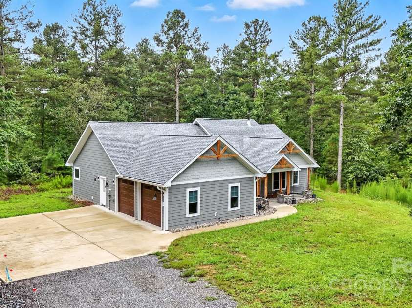 1327 Scenic Lane, Granite Falls, NC 28630.  MLS# CAR4295313, YatesRealty ID 34092. 
