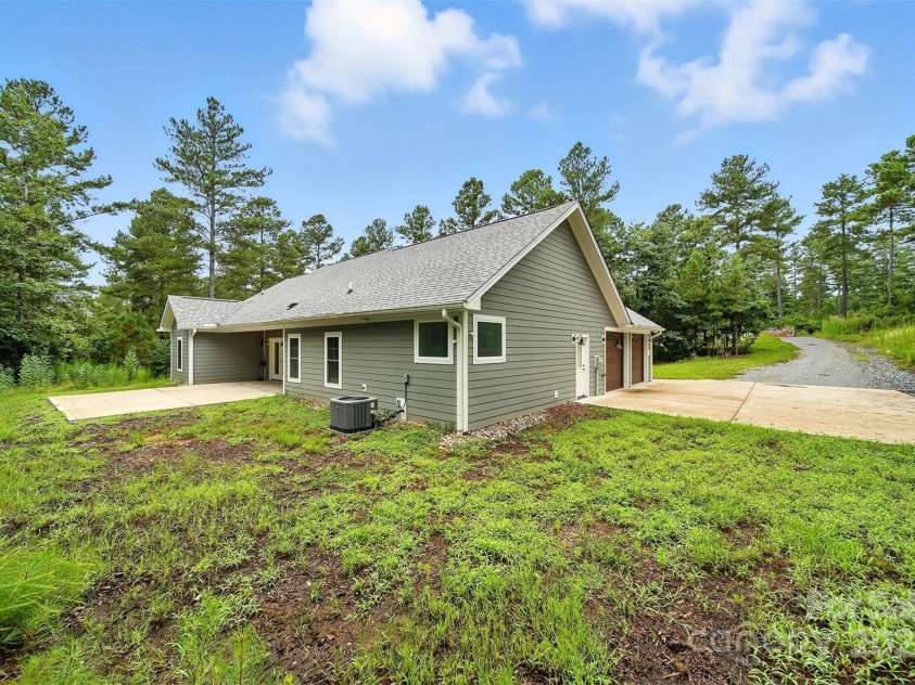 1327 Scenic Lane, Granite Falls, NC 28630.  MLS# CAR4295313, YatesRealty ID 34092. 