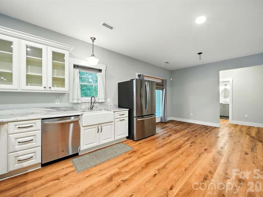 1327 Scenic Lane, Granite Falls, NC 28630.  MLS# CAR4295313, YatesRealty ID 34092. 