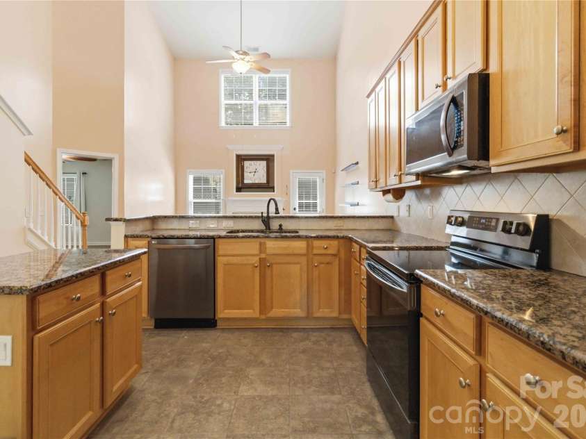 742 Winding Way, Rock Hill, SC 29732.  MLS# CAR4395092, YatesRealty ID 34093. 