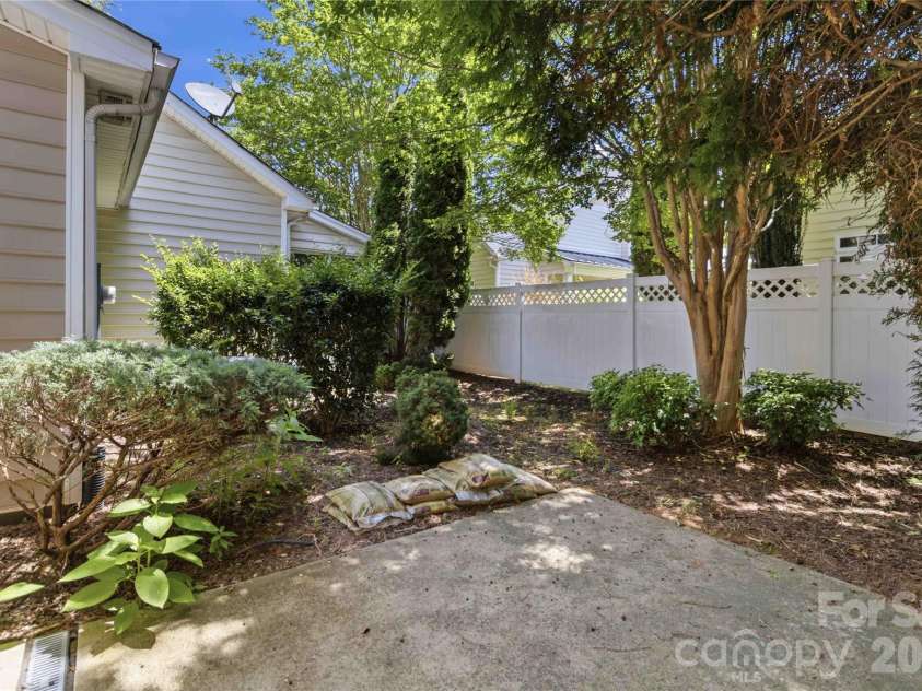 742 Winding Way, Rock Hill, SC 29732.  MLS# CAR4395092, YatesRealty ID 34093. 