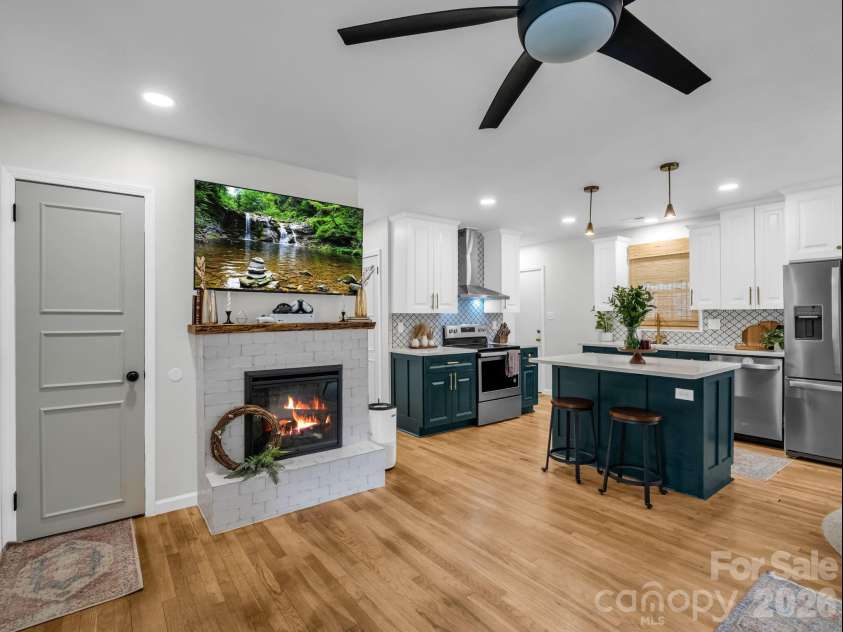 14 Penelope Street, Black Mountain, NC 28711.  MLS# CAR4394587, YatesRealty ID 34094. 