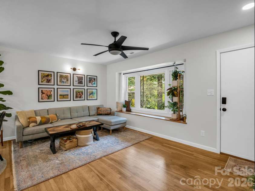 14 Penelope Street, Black Mountain, NC 28711.  MLS# CAR4394587, YatesRealty ID 34094. 