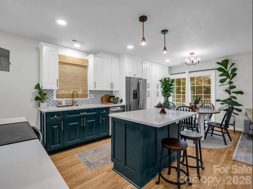 14 Penelope Street, Black Mountain, NC 28711.  MLS# CAR4394587, YatesRealty ID 34094. 