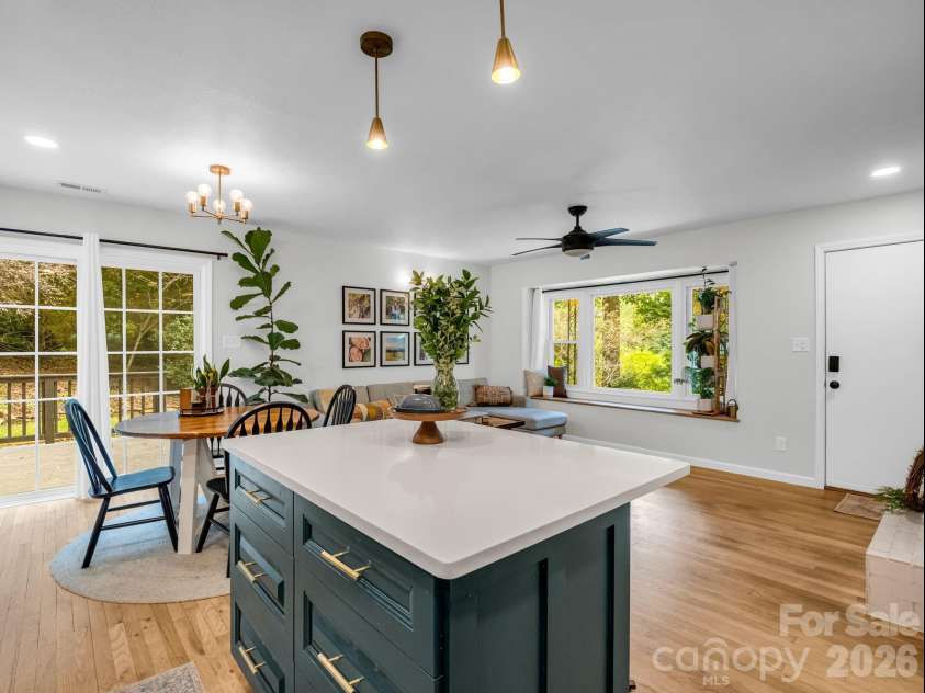 14 Penelope Street, Black Mountain, NC 28711.  MLS# CAR4394587, YatesRealty ID 34094. 