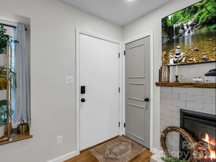 14 Penelope Street, Black Mountain, NC 28711.  MLS# CAR4394587, YatesRealty ID 34094. 