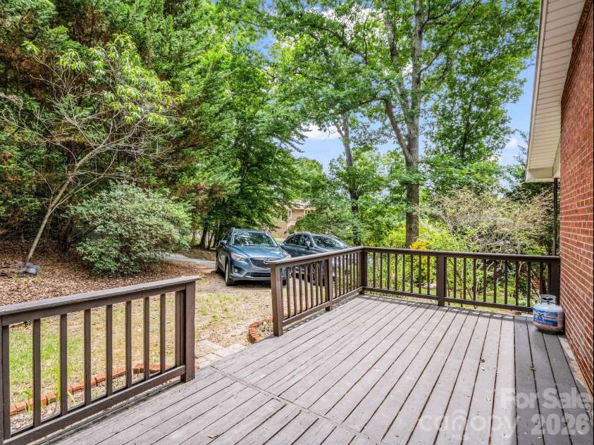14 Penelope Street, Black Mountain, NC 28711.  MLS# CAR4394587, YatesRealty ID 34094. 