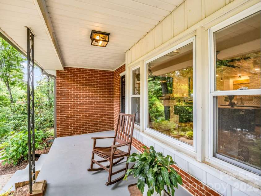 14 Penelope Street, Black Mountain, NC 28711.  MLS# CAR4394587, YatesRealty ID 34094. 