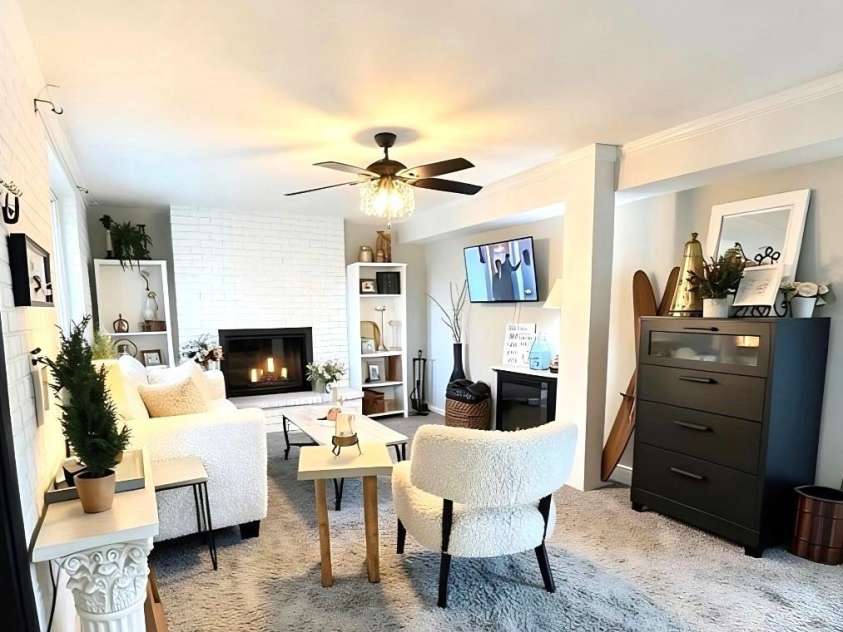 21510 Norman Shores Drive, Cornelius, NC 28031.  MLS# CAR4398219, YatesRealty ID 34095. 