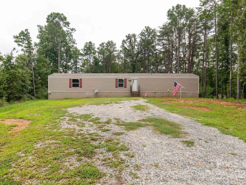 8115 Oaktree Street, Sharon, SC 29742.  MLS# CAR4295472, YatesRealty ID 34095. 