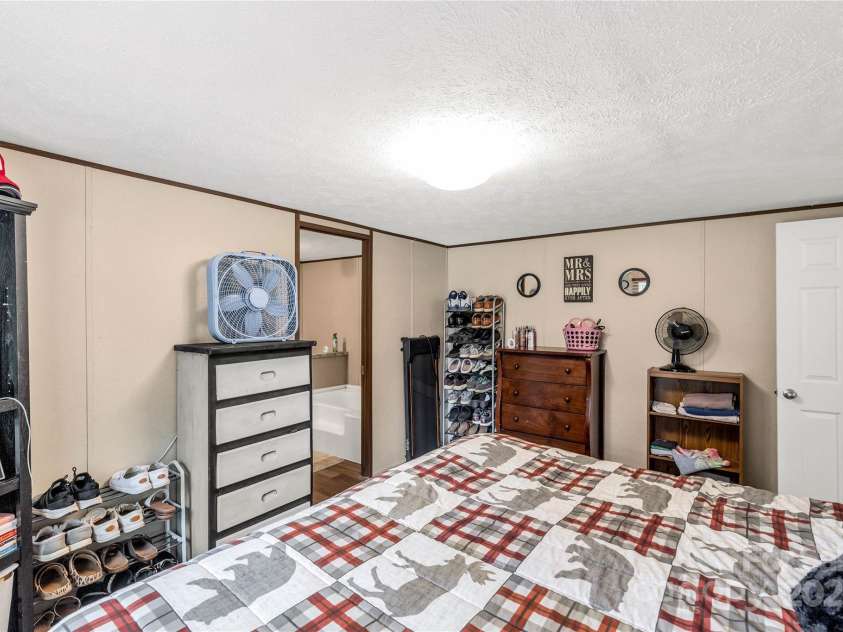 8115 Oaktree Street, Sharon, SC 29742.  MLS# CAR4295472, YatesRealty ID 34095. 