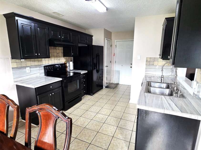 2014 Pleasant Knoll Lane, Monroe, NC 28112.  MLS# CAR4293407, YatesRealty ID 34096. 