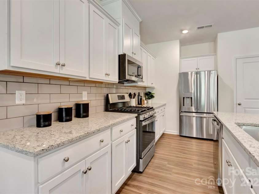 3665 Secrest Landing, Monroe, NC 28110.  MLS# CAR4295486, YatesRealty ID 34097. Kitchen