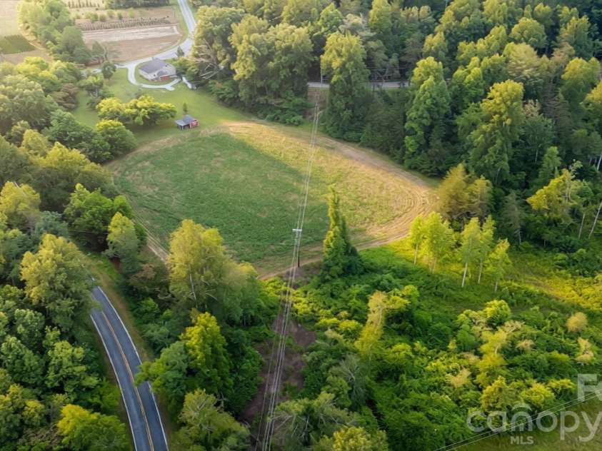 2970 Zacks Fork Road, Lenoir, NC 28645.  MLS# CAR4383651, YatesRealty ID 34099. 
