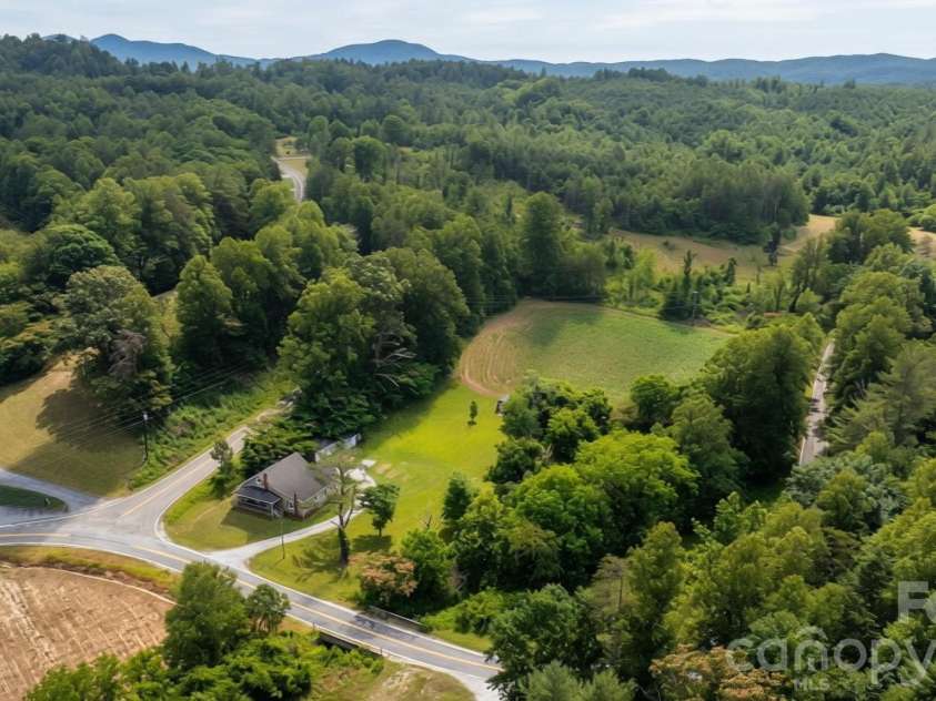 2970 Zacks Fork Road, Lenoir, NC 28645.  MLS# CAR4383651, YatesRealty ID 34099. 