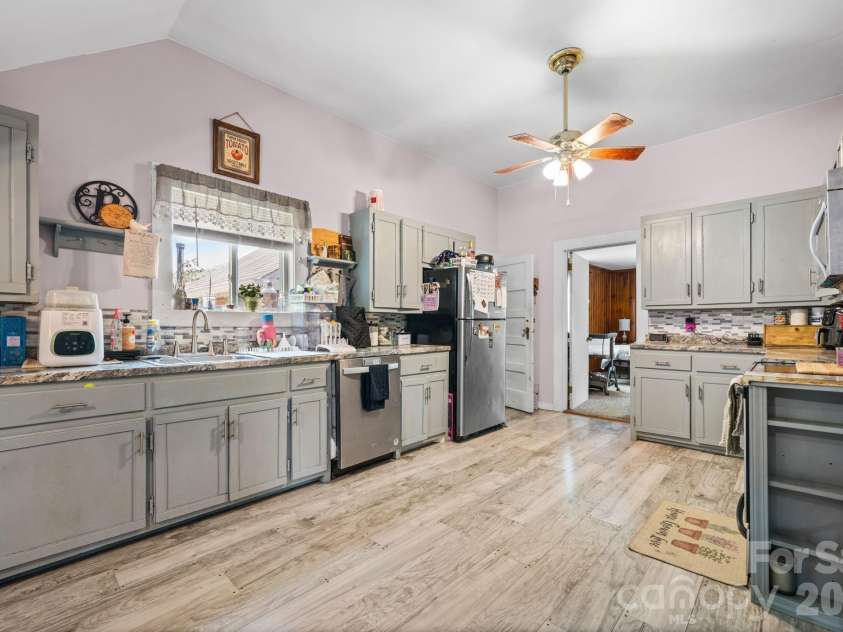 2970 Zacks Fork Road, Lenoir, NC 28645.  MLS# CAR4383651, YatesRealty ID 34099. 
