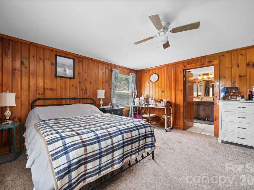 2970 Zacks Fork Road, Lenoir, NC 28645.  MLS# CAR4383651, YatesRealty ID 34099. 