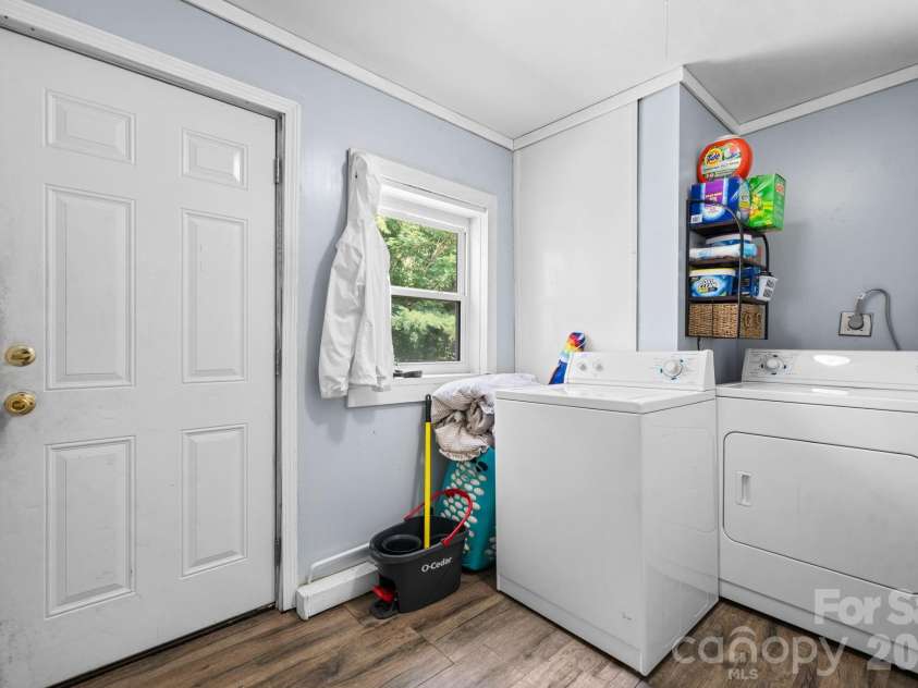 2970 Zacks Fork Road, Lenoir, NC 28645.  MLS# CAR4383651, YatesRealty ID 34099. 