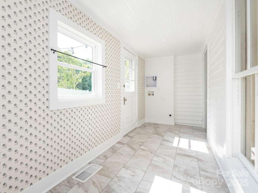 110 College Street, Marshville, NC 28103.  MLS# CAR4273371, YatesRealty ID 341. Mudroom