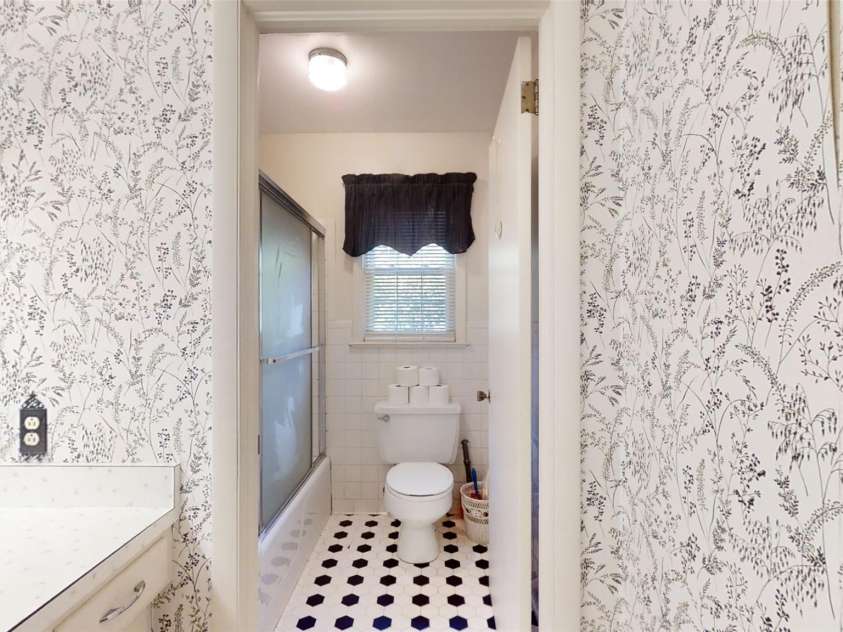 767 New Haw Creek Road, Asheville, NC 28805.  MLS# CAR4054085, YatesRealty ID 341. 