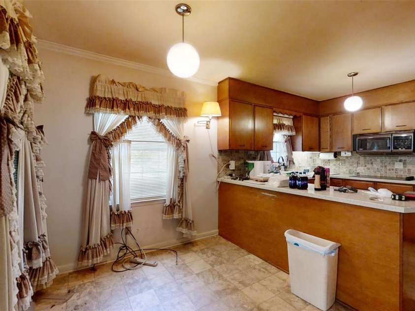 767 New Haw Creek Road, Asheville, NC 28805.  MLS# CAR4054085, YatesRealty ID 341. 