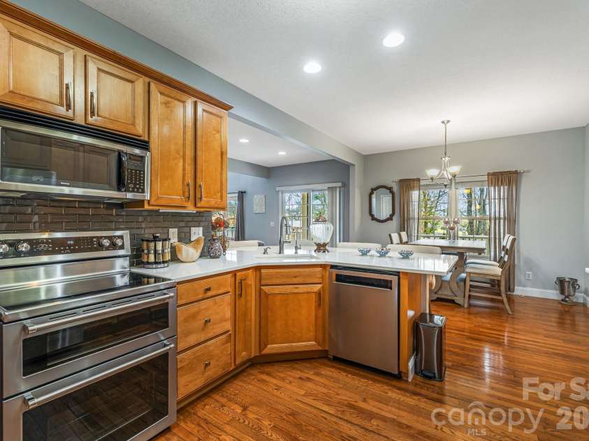 79 Bear Creek Hills Drive, Leicester, NC 28748.  MLS# CAR4338614, YatesRealty ID 3410. 