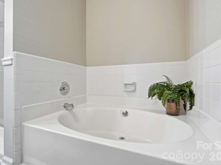 730 Fredricksburg Road, Matthews, NC 28105.  MLS# CAR4396481, YatesRealty ID 34100. 