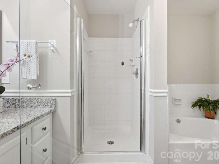 730 Fredricksburg Road, Matthews, NC 28105.  MLS# CAR4396481, YatesRealty ID 34100. 