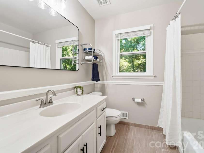 730 Fredricksburg Road, Matthews, NC 28105.  MLS# CAR4396481, YatesRealty ID 34100. 