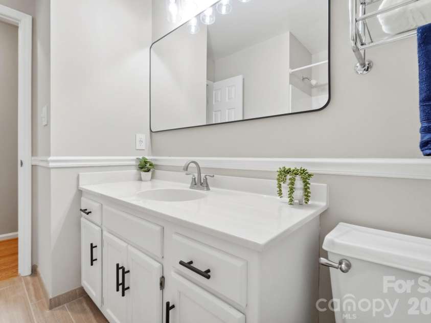 730 Fredricksburg Road, Matthews, NC 28105.  MLS# CAR4396481, YatesRealty ID 34100. 