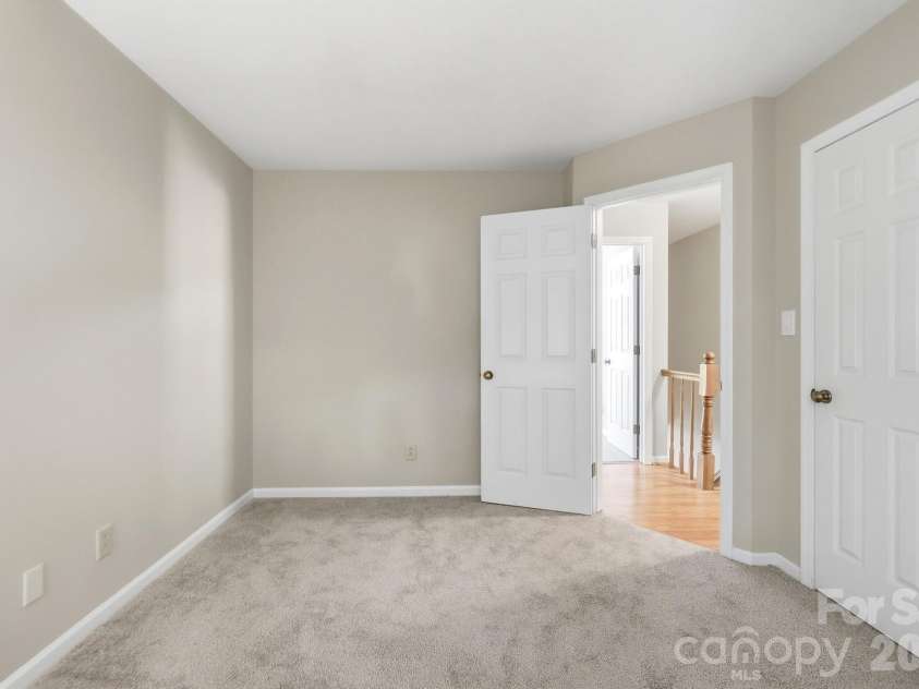 730 Fredricksburg Road, Matthews, NC 28105.  MLS# CAR4396481, YatesRealty ID 34100. 