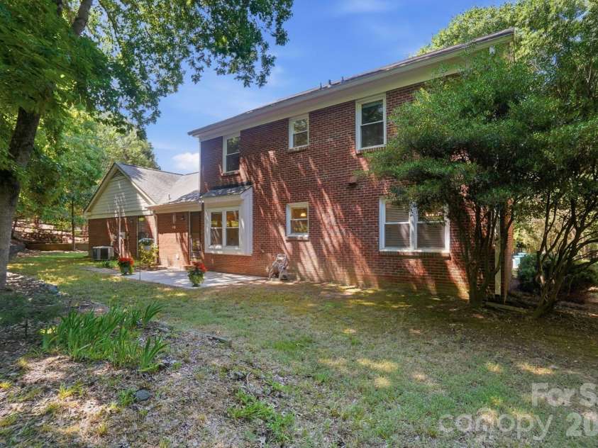 730 Fredricksburg Road, Matthews, NC 28105.  MLS# CAR4396481, YatesRealty ID 34100. 
