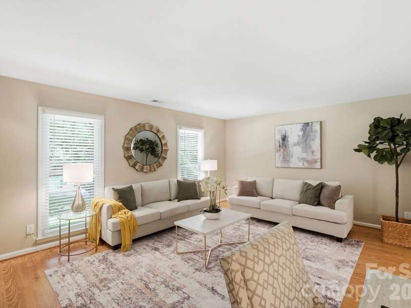 730 Fredricksburg Road, Matthews, NC 28105.  MLS# CAR4396481, YatesRealty ID 34100. Spacious Living Room
