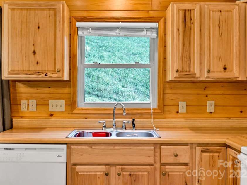 637 River Country Road, Piney Creek, NC 28663.  MLS# CAR4295284, YatesRealty ID 34101. 