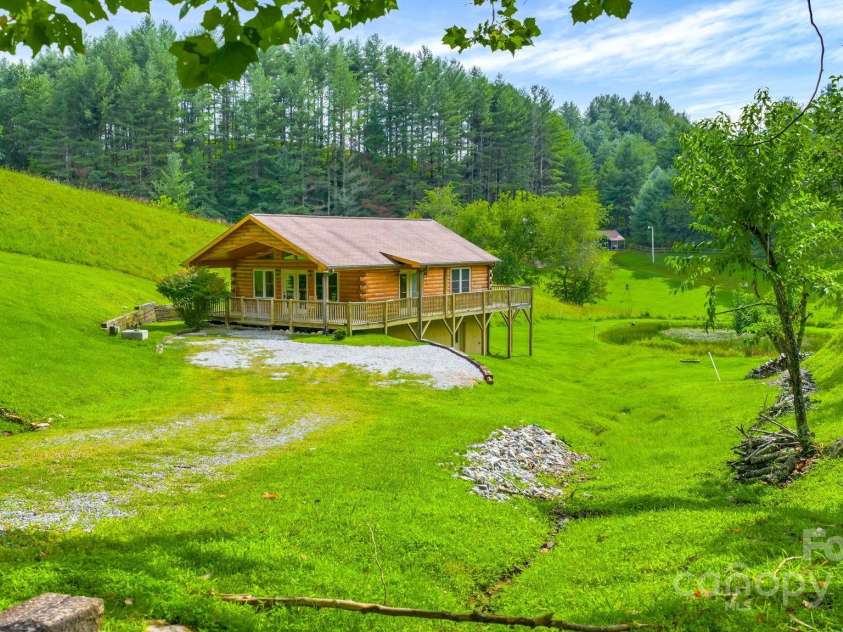 637 River Country Road, Piney Creek, NC 28663.  MLS# CAR4295284, YatesRealty ID 34101. 