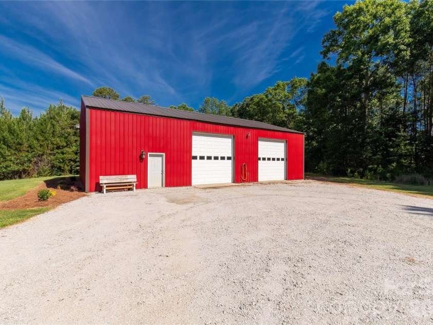 1962 Robin Drive, Lancaster, SC 29720.  MLS# CAR4395844, YatesRealty ID 34102. 