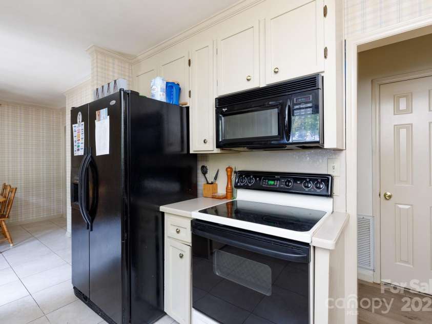 1838 Townes Court, Rock Hill, SC 29730.  MLS# CAR4295551, YatesRealty ID 34105. 