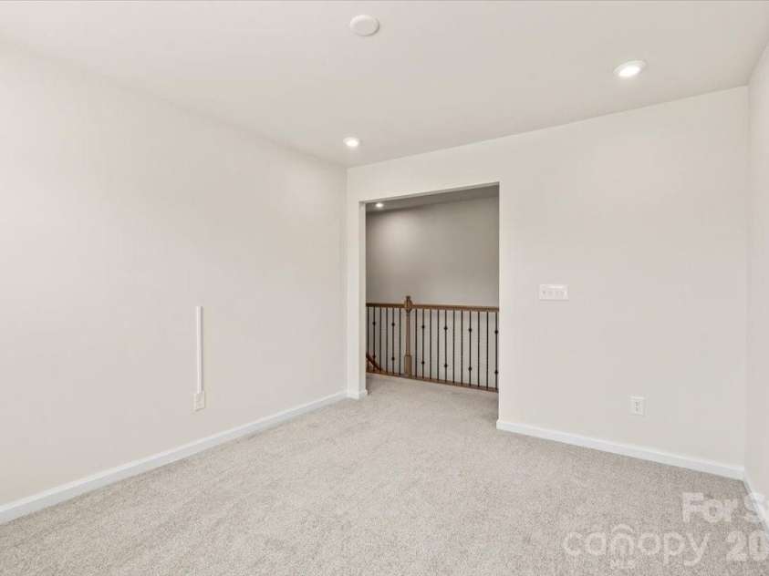 4529 Iron Oak Lane, Charlotte, NC 28269.  MLS# CAR4384034, YatesRealty ID 34105. 