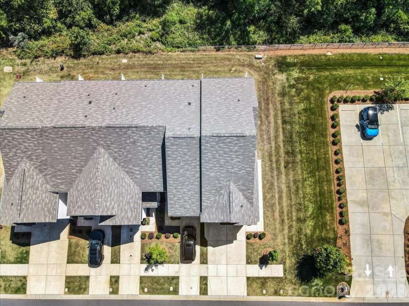 4529 Iron Oak Lane, Charlotte, NC 28269.  MLS# CAR4384034, YatesRealty ID 34105. 