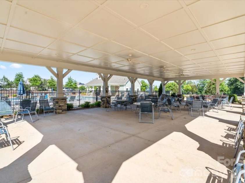 4529 Iron Oak Lane, Charlotte, NC 28269.  MLS# CAR4384034, YatesRealty ID 34105. 