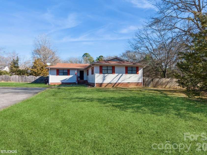 9938 Sandra Lane, Fort Mill, SC 29707.  MLS# CAR4398948, YatesRealty ID 34106. 
