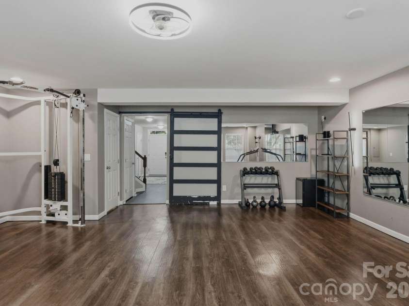 6226 Rockefeller Lane, Charlotte, NC 28210.  MLS# CAR4361301, YatesRealty ID 34108. 