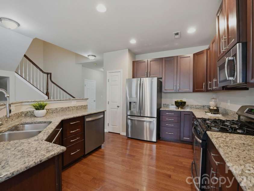 6226 Rockefeller Lane, Charlotte, NC 28210.  MLS# CAR4361301, YatesRealty ID 34108. 